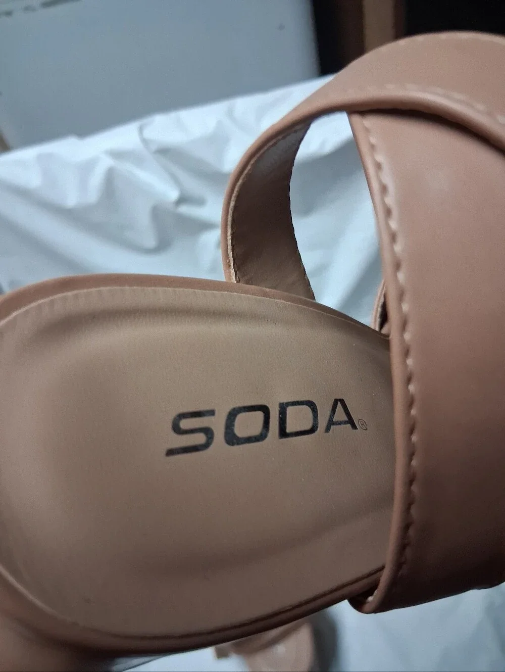Soda Nude Platform Block Heel Sandals Women's Size 8.5 Preowned
